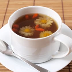 Чай с ромашкой